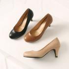 Oval-toe Middle-heel Pumps