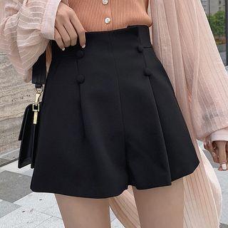 Plain High-waist Pleated Shorts