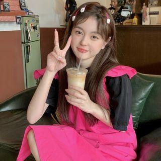 Short-sleeve T-shirt / Ruffle Strap Overall Dress