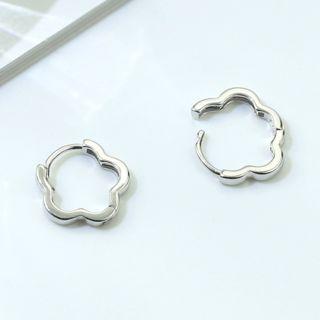Flower Hoop Earring 1 Pair - Plum Blossom - One Size