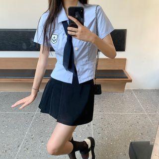 Short-sleeve Tie Neck Shirt / Skorts