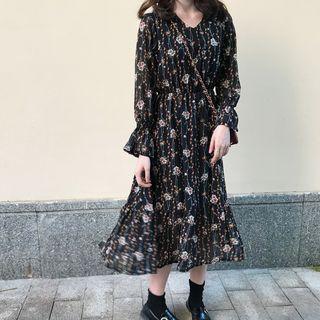 Bell-sleeve Floral Midi Chiffon Dress Black - One Size