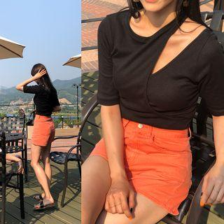 Elbow-sleeve Cutout-front Top