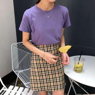 Short-sleeve T-shirt / Plaid Mini A-line Skirt