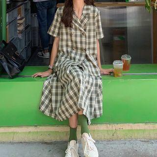 Short-sleeve Buttoned Blazer / Midi Pleated Plaid Skirt