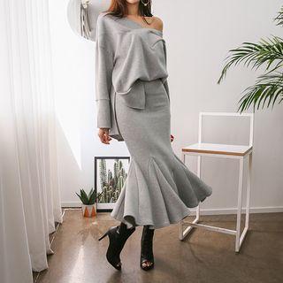 Set: V-neck Wide-sleeve Pullover + Long Mermaid Skirt