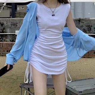Sleeveless Sheath Dress / Backless Shirt