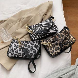 Faux Leopard Print Chain Shoulder Bag