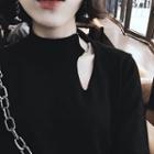 Ring-accent Cutout Loose-fit Short-sleeve T-shirt
