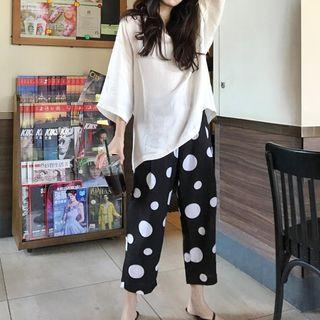 Plain Hoodie / Dotted Cropped Pants