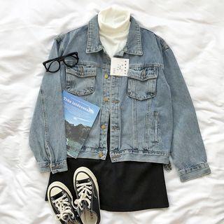 Turtleneck Top / Denim Jacket / Plain Mini Skirt