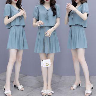 Set: Short-sleeve Cropped Chiffon Blouse + A-line Mini Skirt