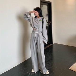 Set : Printed Letter Long-sleeve Sweatshirt + Wide Leg Pants