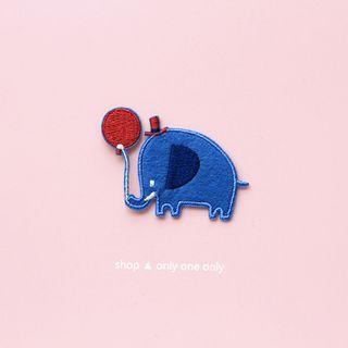 Elephant Embroidered Patch / Brooch