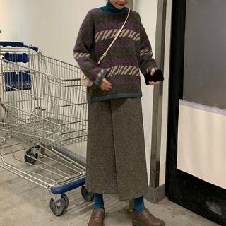 Patterned Sweater / Midi Skirt / Turtleneck Top
