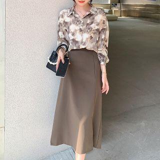 Print Shirt / Plain Midi A-line Skirt