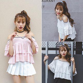 Cutout Shoulder 3/4-sleeve Top