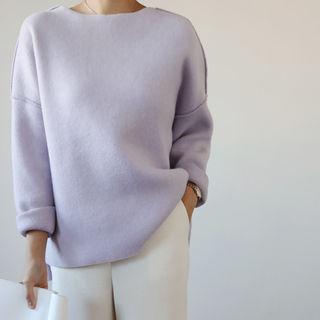 Brushed Fleece Round-neck Dip-back Top