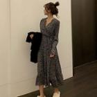 Long-sleeve Floral Print Midi A-line Dress / Sweater