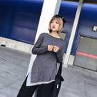 Long-sleeved Asymmetric-hem T-shirt
