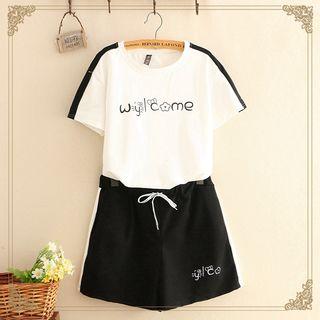 Set: Short-sleeve Letter T-shirt + Sweatshorts T-shirt - Black & White - One Size / Sweatshorts - Black - One Size