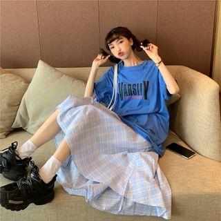 Ribbed Lettering T-shirt + Plaid Skirt