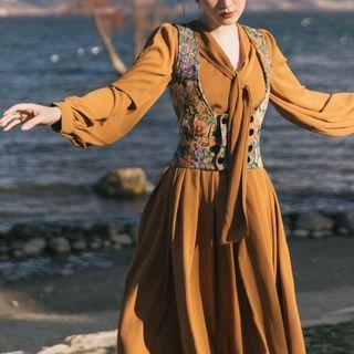 Set: Floral Vest + Long-sleeve Dress