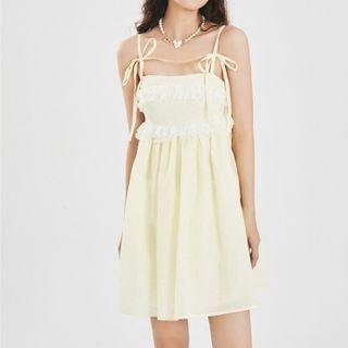 Jacquard Lace Flower Trim Suspender Skirt