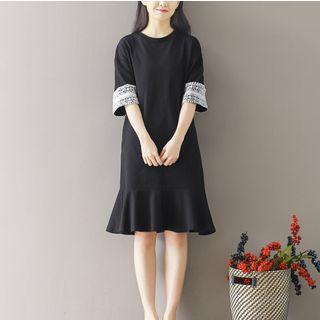 Lace Trim 3/4 Sleeve Ruffle Hem Dress