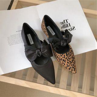 Pointed Leopard Print Bow Flats