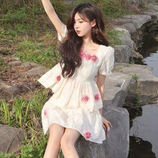 Set: Puff-sleeve Square-neck Floral Blouse + A-line Skirt