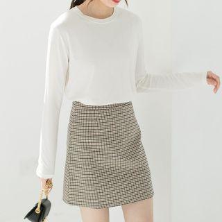 Plain Round - Neck Long Sleeve T-shirt