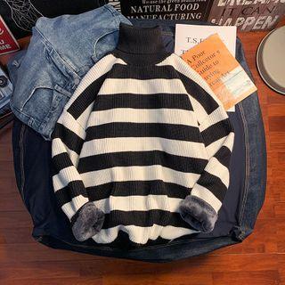 Turtleneck Striped Swewater