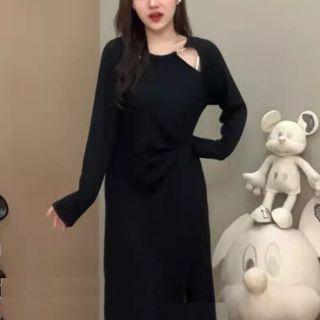 Long-sleeve Chain Detail Midi Knit Dress