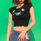 Short-sleeve Earth Embroidered Cropped T-shirt