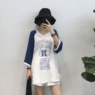 Lettering V-neck Raglan 3/4-sleeve T-shirt