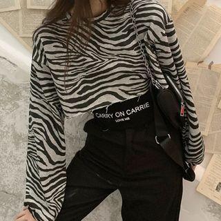 Zebra Print Crop Sweatshirt / Lettering Sleeveless Top