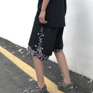 Leopard Panel Plain Straight Cut Shorts