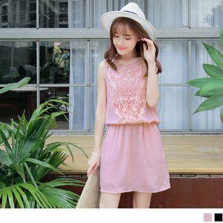 Sleeveless Elastic Waist Lace Paneled A-line Dress