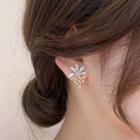 Flower Faux Pearl Alloy Earring 1 Pair -whtie - One Size