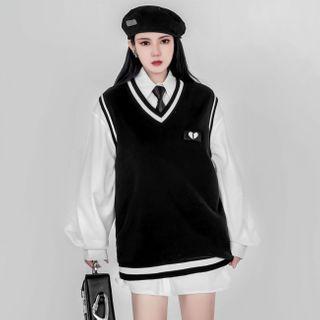 Heart Embroidered Sweater Vest Black - One Size