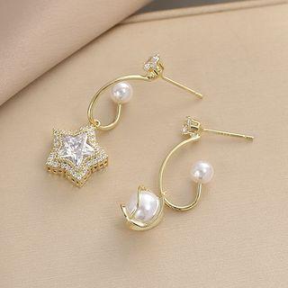 Faux Pearl Star Rhinestone Asymmetrical Dangle Earring 1 Pair - White Faux Pearl - Gold - One Size