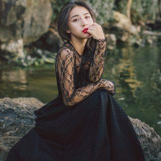 Set: Long-sleeve Top + Spaghetti Strap Maxi Dress