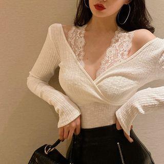 Lace Panel Cold-shoulder Long-sleeve T-shirt