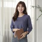 3/4-sleeve Dip-back Colored T-shirt
