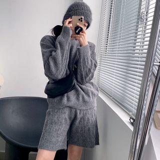 Long-sleeve Plain Cable Knit Sweater + Shorts