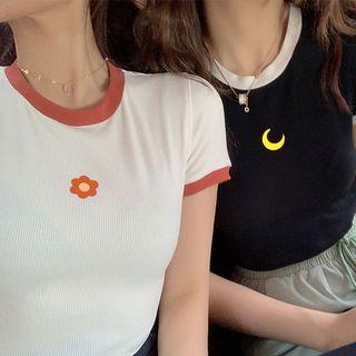 Short-sleeve Contrast Trim Printed Knit Top