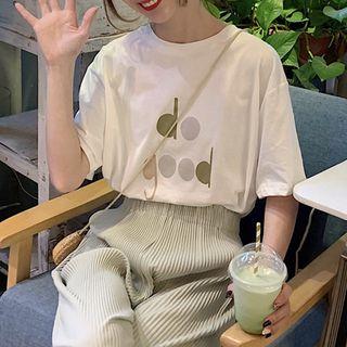 Short-sleeve Lettering T-shirt / Cropped Pants