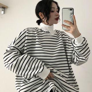 Striped Batwing Sleeve Turtleneck Sweatshirt
