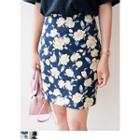 Zip-back Floral-pattern Pencil Skirt